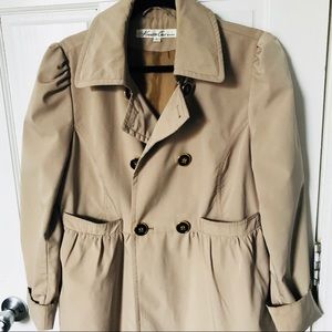 Spring Kakhi Trench Coat, Classic tan trench